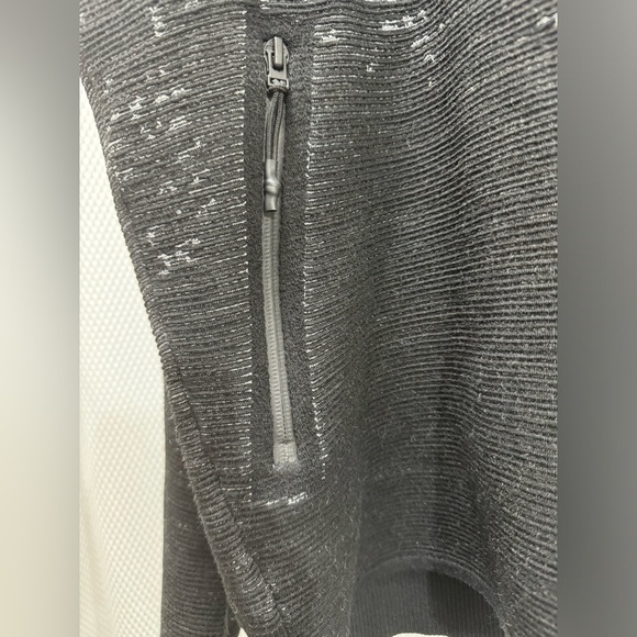 Adidas jacket - Picture 4 of 14